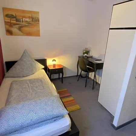 Garni Bad Cafe ホテル *