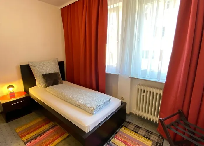 Garni Bad Cafe فندق