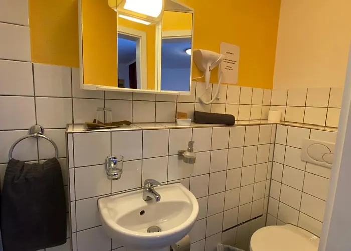 Garni Bad Cafe فندق